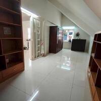 Biệt Thự sân vườn Trần Xuân Soạn Quận 7, sổ hồng 233m bán gấp rẻ chỉ 23,5 tỷ, sổ hồng riêng