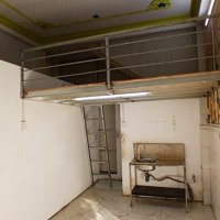 Mặt Tiền Vừa Ở Vừa Kết Hợp Buôn Bán Kinh Doanh
