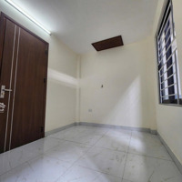 30M X4 Tầng . Nhà Full Đồ Đẹp . Giá Chỉ 5 Tỷ 2 Có Thương Lượng . 5M Ra Ô Tô .Gặp Khách Là Bán