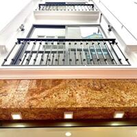 Nhà Trung Kính xây mới 6 tầng thang máy,  DT 42m nhỉnh 10 tỷ