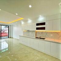 Nhà Trung Kính xây mới 6 tầng thang máy,  DT 42m nhỉnh 10 tỷ