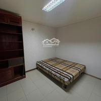 Chung Cư Screc, Trường Sa, Quận 3: 81M2, 2P Ngủ, Full Nội Thất, 13 Triệu/Th