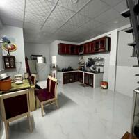 Nhà sổ riêng hoàn công 2.35 tỷ/70 m2 1 trệt 1 lửng, đường thông
