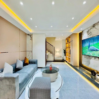 Gấp! Gấp! Chủ Bán Gấp Nhà Đ. Phạm Văn Hai, P.3, Tân Bình, Diện Tích: 40M2, Giá: 3.98 Tỷ, 1 Triệuệt 1Lửng 2Lầu
