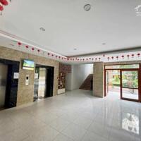 Bán chung cư C5 đường Nguyễn Cơ Thạch, Nam Từ Liêm căn tầng đẹp 107m 3PN full đồ sẵn vào ở ngay
