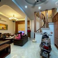 Bán nhà Thái Thịnh 50m ô tô phố tránh dân xây nhà đẹp 2 thoáng tặng nội thất xịn 40m  giá 11.2  tỷ ( có TL ) .