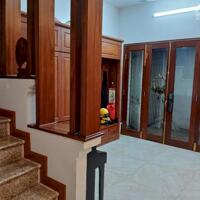 Bán nhà Thái Thịnh 50m ô tô phố tránh dân xây nhà đẹp 2 thoáng tặng nội thất xịn 40m  giá 11.2  tỷ ( có TL ) .