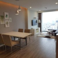 Gia Đình Tôi Cần Bán Căn 2 Phòng Ngủ80M2 Sổ,Slot Xe,View Đông Nam, Giá Bán 7.6 Tỷ. Liên Hệ: 0977632716