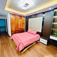 Bán Nhà 40M2,4Tầng,Mặt Tiền5M, Giá Bán 10,6 Tỷ, Phân Lô Ô Tô Tránh, Đường Âu Cơ, Nhật Tân, Tây Hồ.
