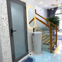 Chủ Bán Gấp Nhà 53M² Lê Hồng Phòng, Q10. Xây 1 Trệt 2 Lầu, Sân Thượng. Hẻm 5M Thông, Giá Bán 2 Tỷ 850