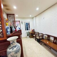 CÓ 102, HƠN 7 TỶ SỞ HỮU NHÀ TRUNG TÂM PHỐ NGUYỄN VĂN CỪ 35M, 5T, MT3.5M, Ô TÔ THÔNG.