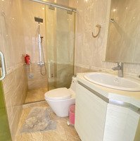 Phòng Ban Công 4 Triệu5 Trung Tâm Quận 7