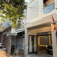 Chính Chủ Bán Nhà Lê Văn Linh P13 Q4.43M2, 1 Triệuệt 1Lầu,Có Hiên Trước Nhà.gần Chợ Xóm Chiếu, Giá Bán 3Tỷ360