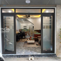 Nhà Đẹp Dân Xây- Phân Lô- Ô Tô Đỗ Cửa- Ngõ Thông- Chỉ 10.8 Tỷ