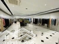 Cho Thuê Nhà Mặt Phố Nguyễn Văn Cừ, Vị Trí Cực Đẹp, Vỉa Hè Rộng, Diện Tich: 170M2X7Tầng,Mặt Tiền:5M
