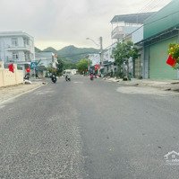 Bán Nhà Vĩnh Hoà Gần Biển, Đối Diện Trường Tiểu Học, Buôn Bán Tốt. 2 Mặt Tiền Trước Sau.