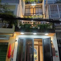 Nhà Đẹp 4 Tầng Ở Ngay. Trung Tâm P2 Tân Bình. Ngay Phố Thời Trang Lê Văn Sỹ. Giá Chào Nhỉnh 8 Tỷ