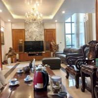 Toà Văn Phòng Siêu Đẹp -- Thang Máy -- Có Hầm -- Mặt Sau Himlam Vạn Phúc - View Triệu Đô