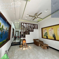 Bán Nhà Shr Có Hoàn Công Phường Tân Đông Hiệp, Dĩ An, Bình Dương, Diện Tích: 126M2, 4 Phòng Ngủ 4 Vệ Sinh. Giá Tốt