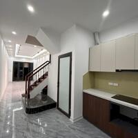 Pháo Đài Láng-nhà mới-ngõ nông-gần phố-41m2-8.1 tỷ