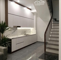 Bán Nhà 50M Ra Phố Lạc Long Quân Cầu Giấy Ngõ To Thông 5T 48M2Mặt Tiền5.2M Đủ Nội Thất Ở Luôn 10.8 Tỷ