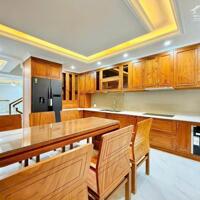 Nhà phố 5 lầu ngang 5m hẻm 380 Nguyễn Văn Khối DTSD 170m2 tặng NT gần CV chỉ 7 tỷ xíu.