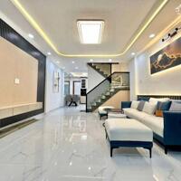 Bán nhà đẹp Quận 7 - Diện tích: 4,3 x 14m.- Giá: 6Ty2