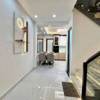 Bán nhà đẹp Quận 7 - Diện tích: 4,3 x 14m.- Giá: 6Ty2