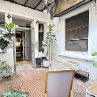 Cần bán gấp căn hộ tập thể sư phạm 90m2, kinh doanh, ô tô 2 mặt tiền, nhà đẹp