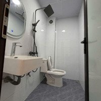 Bán Gấp Ngay Nhà Đuờng Láng, Đống Đa, Kinh Doanh, Sổ Đỏ Nở Hậu, 49M2, 9.3 Tỷ