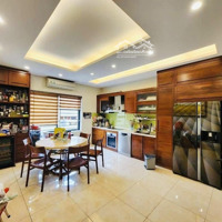 Bán Nhà Mặt Phố Trần Vỹ- Cầu Giấy-Oto Vào Nhà-Thang Máy- Kinh Doanh- 2 Thoáng- Dân Xây 73M 4T 22 Tỷ
