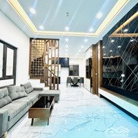 Hoa Hậu Hai Bà Trưng Nhà Mới Kính Koong - Gần Phố - Cách Ô Tô 15M - Tiện Ích Đầy Đủ - 6 Phòng Ngủkhép Kín