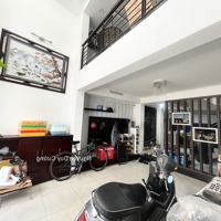 Hẻm Xe Hơi - Hoàng Hoa Thám - P5 Bình Thạnh - 60M2 X 5 Tầng - Giá Chỉ 10,X Tỷ.
Nhà Hẻm Thông,