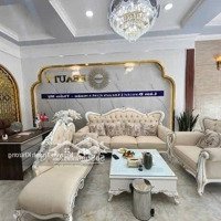 Cho Thuê Nhà Hẻm Xe Tải 1/ Phạm Huy Thông - P7- Gò Vấp ( 4,5 X18M ) 3 Lầu .