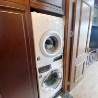 Cho thuê căn hộ 2PN rộng 90m2 tại Âu Cơ, Tây Hồ, đầy đủ nội thất đẹp, hiện đại