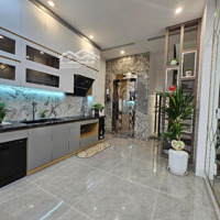 Nhà 6 Tầng Thang Máy, Full Nội Thất, Phố Nguyễn Sơn Long Biên