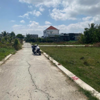 Cơ Hội Vàng Cho Nhà Đầu Tư Bán Lô Đất Siêu Đẹp ! Bến Lức Long An,120M2/ 800 Triệu.gần Trung Tâm Bến Lức.