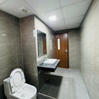 Bán Bán nhà 35m2 x 5 tầng Đàm Quang Trung, Long Biên- Ngay chân cầu Vĩnh Tuy.