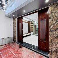 Bán Bán nhà 35m2 x 5 tầng Đàm Quang Trung, Long Biên- Ngay chân cầu Vĩnh Tuy.