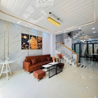 Cần Tiền Bán Rất Gấp Nhà Quận 7. Giá Bán 3 Tỷ 690. Đường Lý Phục Man. Bình Thuận. Gọi Ngay 0904430105