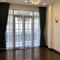Xoay Tiền Cần Bán Nhà Đường Bến Vân Đồn, Phường 5, Quận 4, Giá Bán 3 Tỷ 550, Diện Tích 62M2