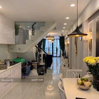 Xoay Tiền Cần Bán Nhà Đường Bến Vân Đồn, Phường 5, Quận 4, Giá Bán 3 Tỷ 550, Diện Tích 62M2