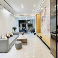 Cổ Nhuế. Nhà Mới - 6 Tầng, Thang Máy, Nhà Gần Phố, Trang Bị Đầy Đủ Nội Thất. Giá Tốt: 7.7 Tỷ