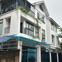Chính Chủ Cần Cho Thuê Biệt Thự Ngõ 20 Trần Kim Xuyến. Vị Trí Đẹp, Thuận Tiện Di Chuyển