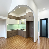 Nhà Mới 3 Tầng Gần Biển, Full Nội Thất, Đường Lớn 16M. 0912 88 1281