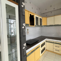 Cần Cho Thuê Căn Hộ Nguyễn Kim, Khu A, Q .10, 10 Triệu/Tháng