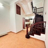 Bán Nhà Phố Cầu Giấy. Phân Lô Ô Tô, Nhà 2 Thoáng - 50M2/13Tỷ Liên Hệ: 0867484585