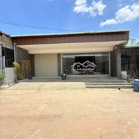 Bán Đất Tặng Nhà Vừa Ở Vừa Làm Kho
Sổ Sẵn Công Chứng Ngay & Luôn...
Diện Tích: 260M2~Thổ Cư