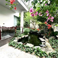 Biệt Thự Vinhomes Riverside 650M2, 5 Pn, 5 Wc, Lô Góc 2 Mặt Đường, Bể Bơi Riêng, Thang Máy. Giá Tôt