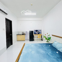 Phòng Mới Có Thang Máy Full Đồ Gần Etown Cộng Hòa